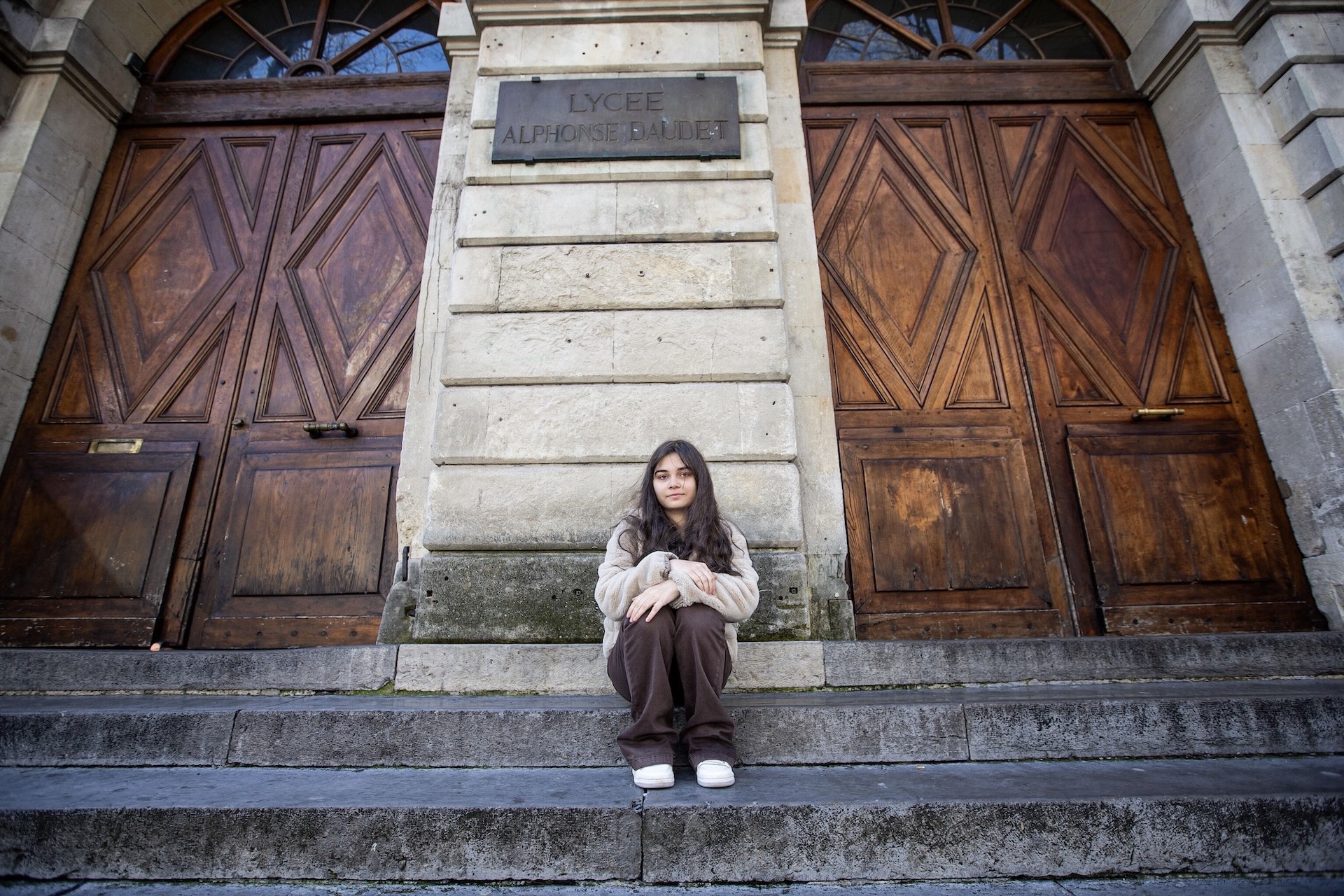 Saïda, élève brillante du lycée Daudet, menacée d’expulsion